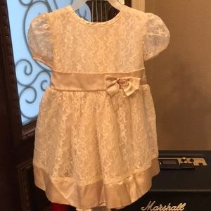 Toddler girl’s size 2T